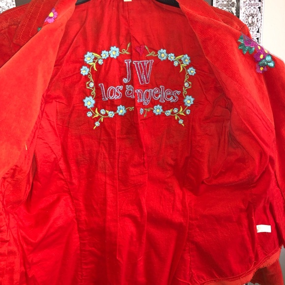 Beautiful jacket - Picture 5 of 8